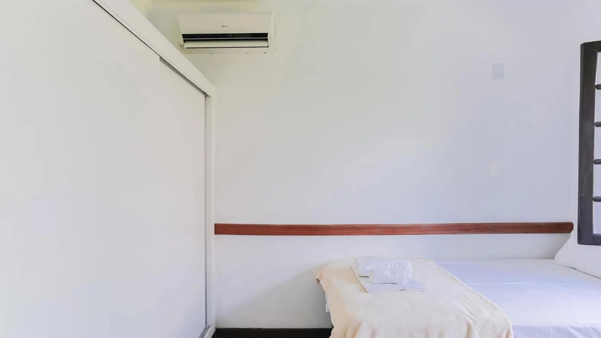 Casa Na Lagoinha Com Estilo Acoriano Mp7117 Florianópolis